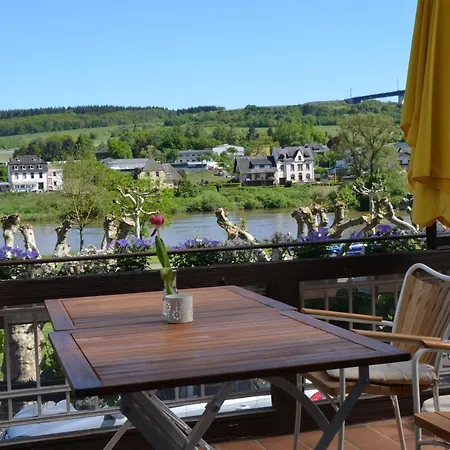 Weingut Erbes-henn *