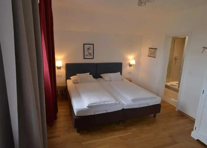 Weingut Erbes-henn 게스트하우스 *